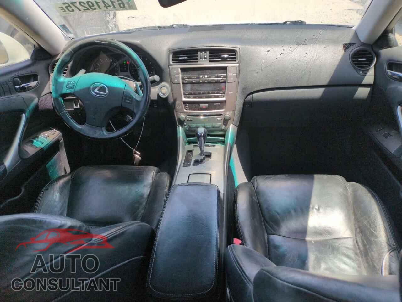 LEXUS IS 2009 - JTHCK262X95035882