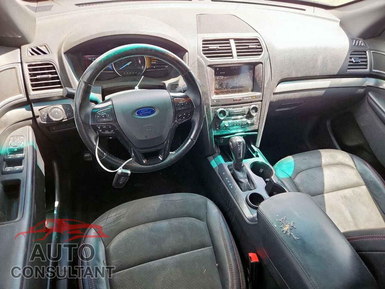 FORD EXPLORER 2018 - 1FM5K7D84JGA03481