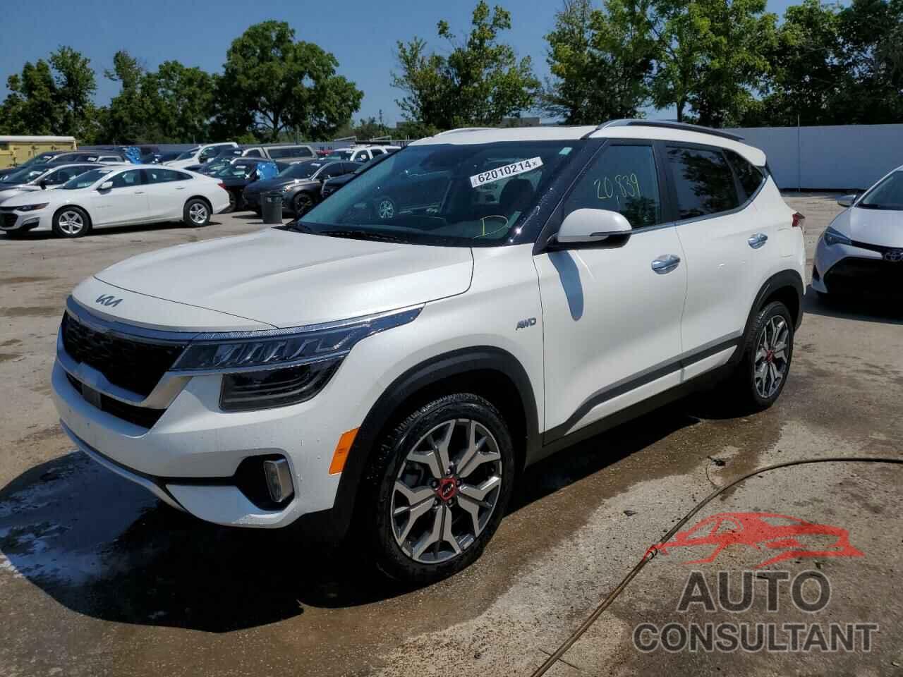 KIA SELTOS 2023 - KNDETCA24P7432591
