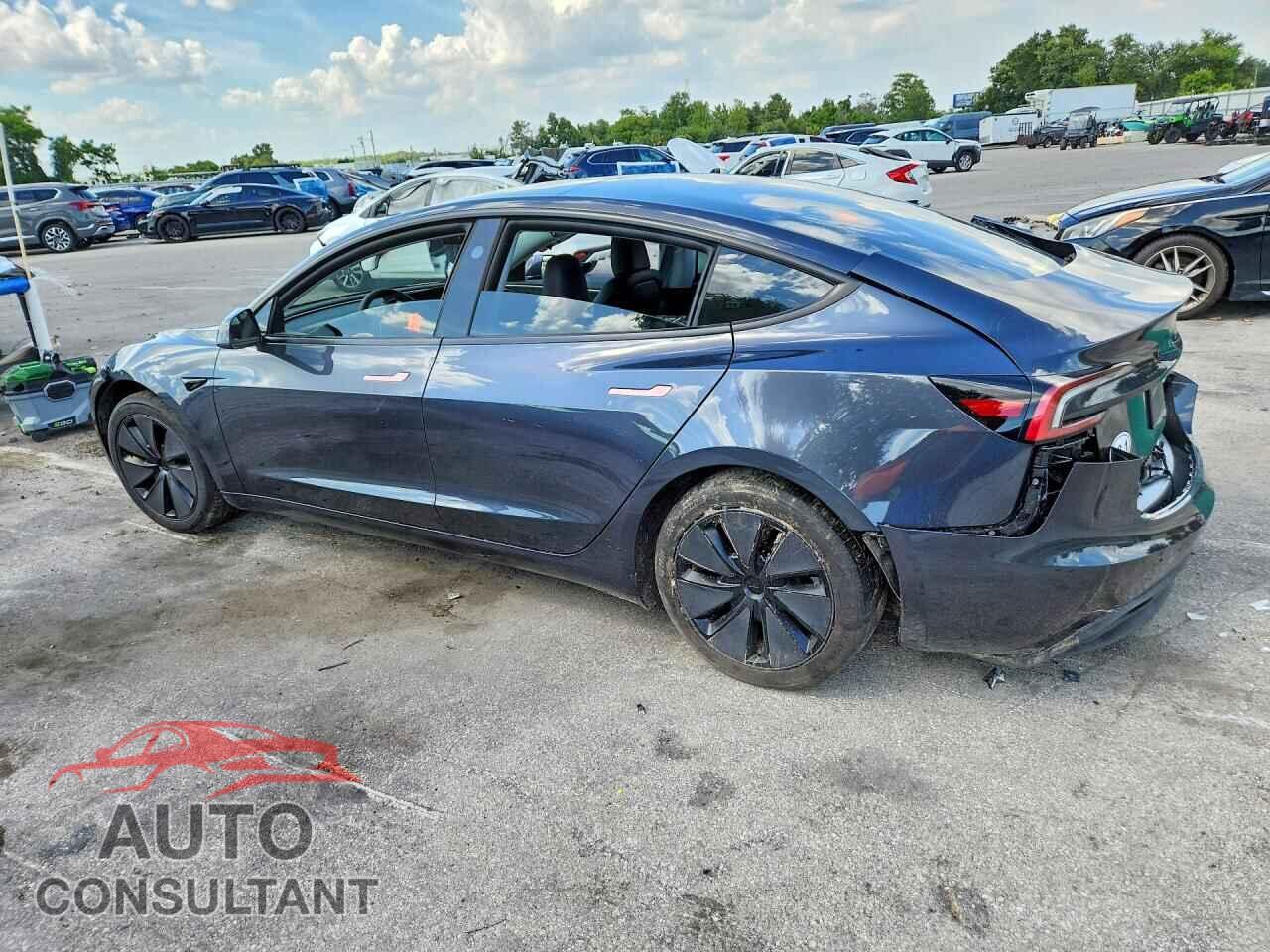TESLA MODEL 3 2025 - 5YJ3E1EBXSF884130