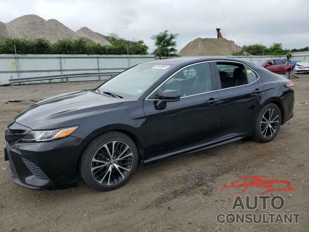 TOYOTA CAMRY 2018 - 4T1B11HK7JU087838