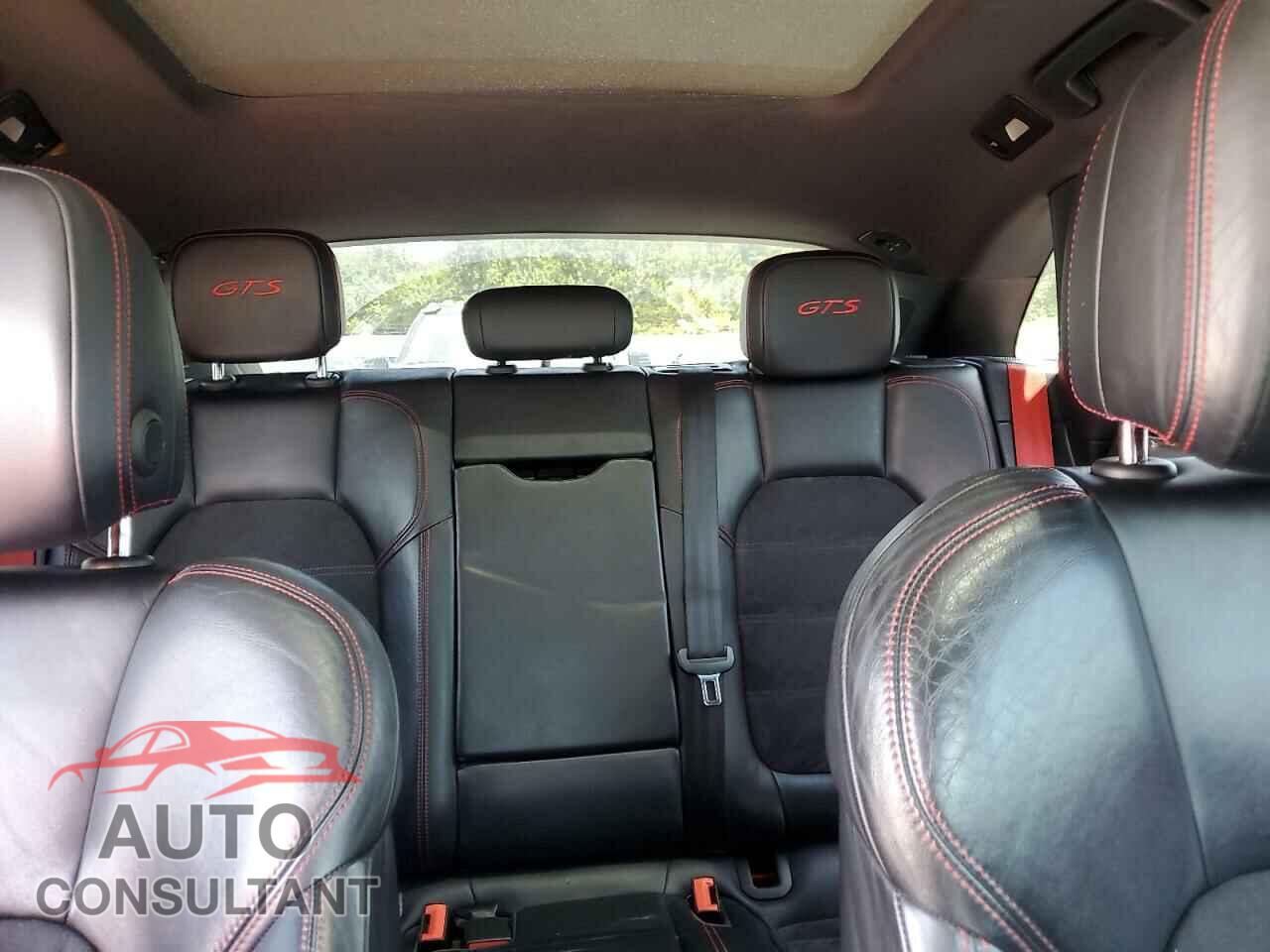 PORSCHE MACAN 2017 - WP1AG2A52HLB50061