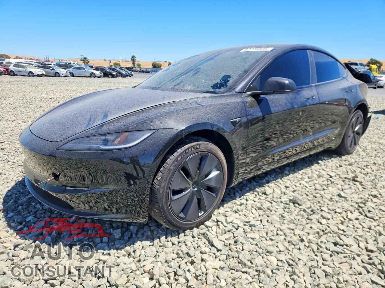 TESLA MODEL 3 2025 - 5YJ3E1EA8SF017588