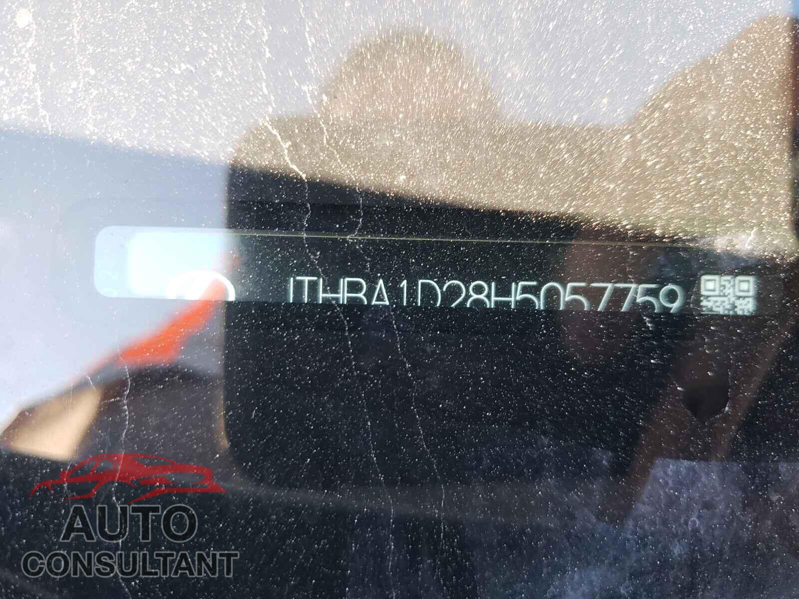 LEXUS IS 2017 - JTHBA1D28H5057759