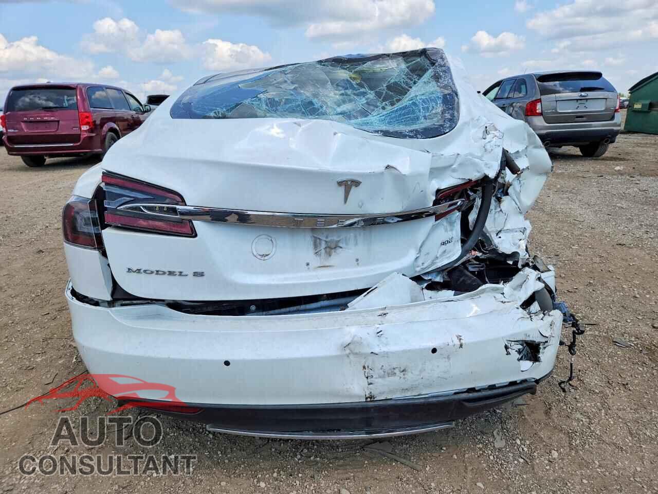 TESLA MODEL S 2015 - 5YJSA1E29FF109105