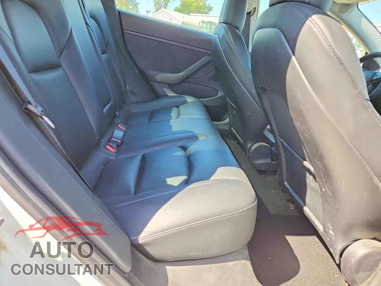 TESLA MODEL 3 2021 - 5YJ3E1EB3MF938094