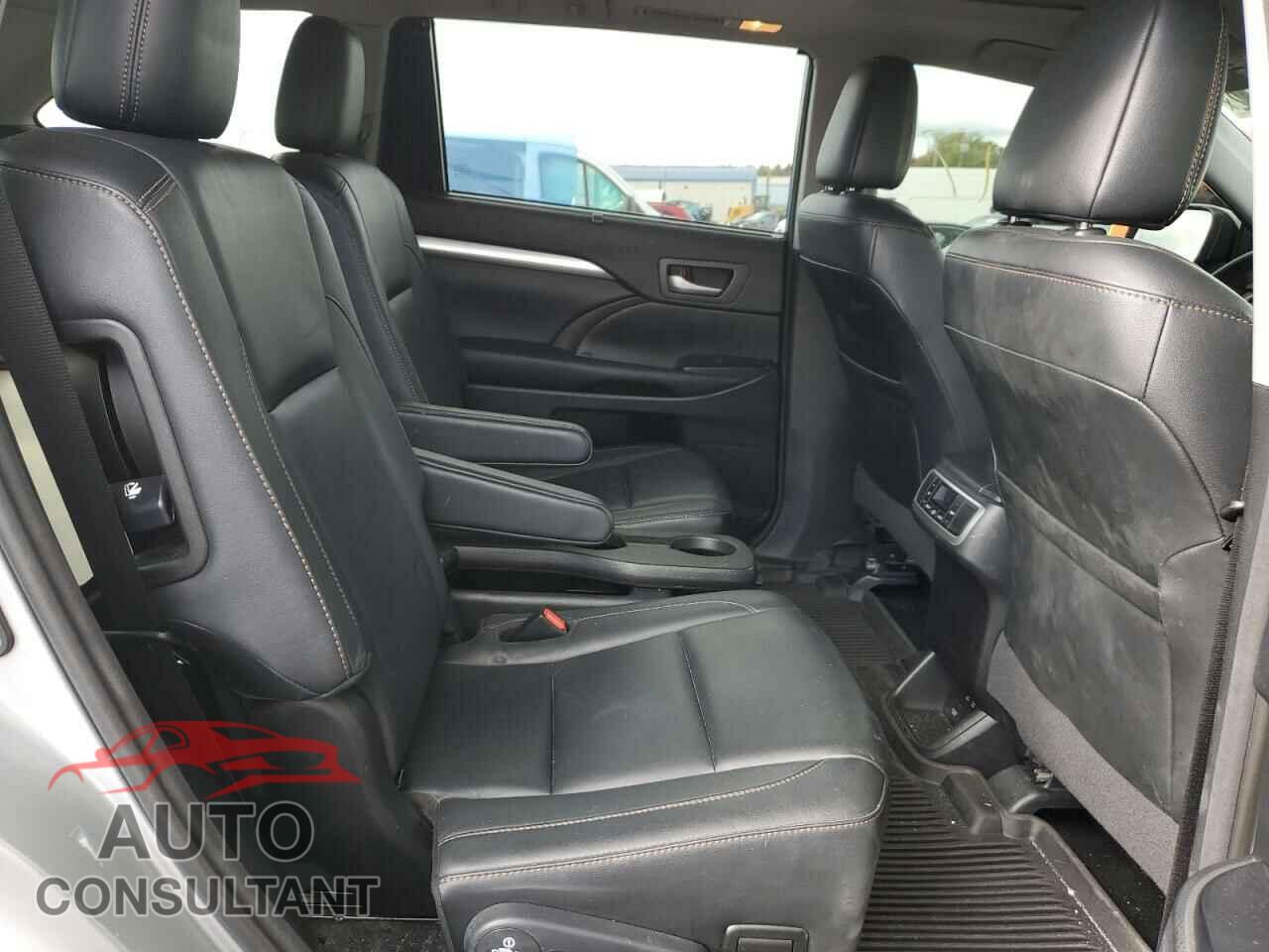 TOYOTA HIGHLANDER 2017 - 5TDJZRFH7HS362072