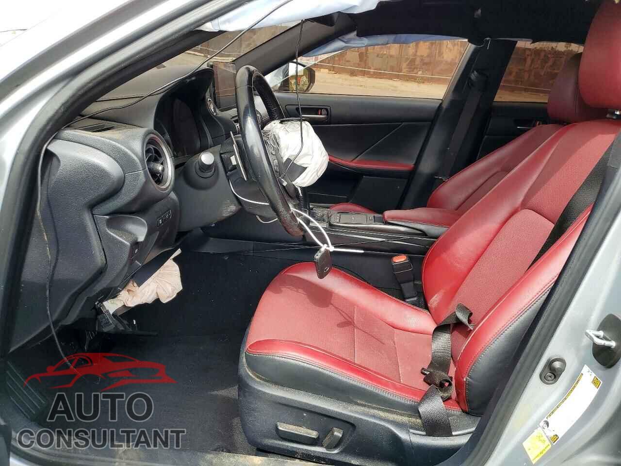 LEXUS IS 2021 - JTHCA1D2XM5111111