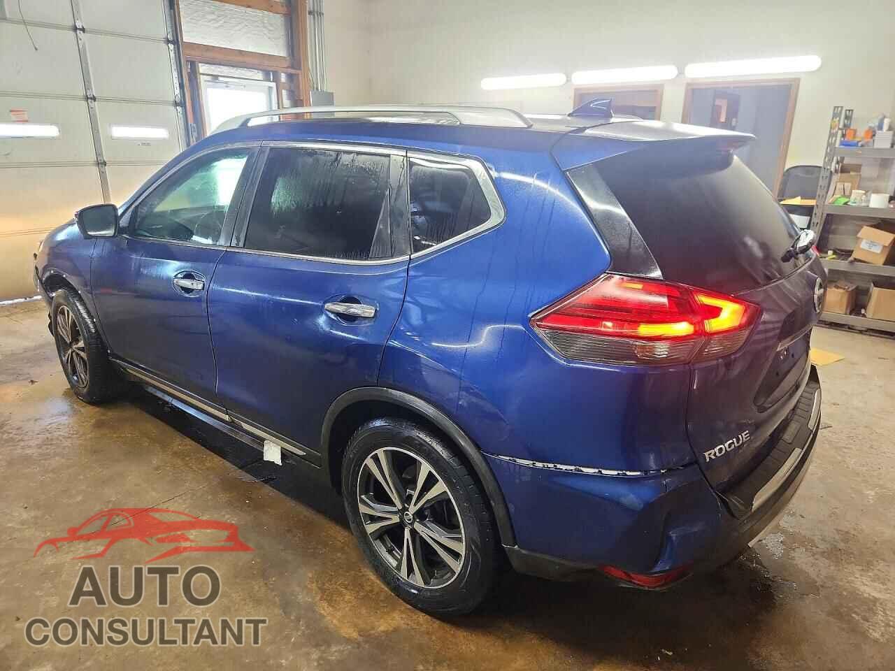 NISSAN ROGUE 2017 - 5N1AT2MT4HC770221
