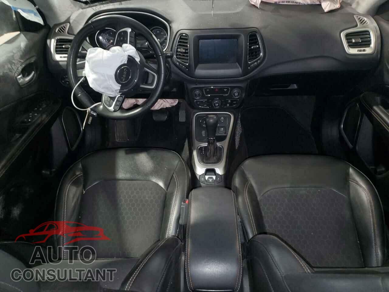 JEEP COMPASS 2018 - 3C4NJDBB9JT435712