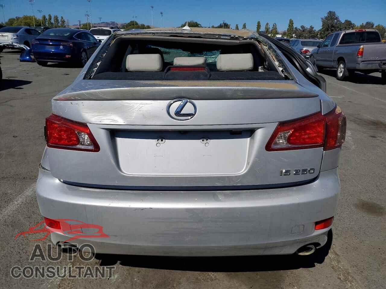 LEXUS IS 2012 - JTHBF5C24C5157554