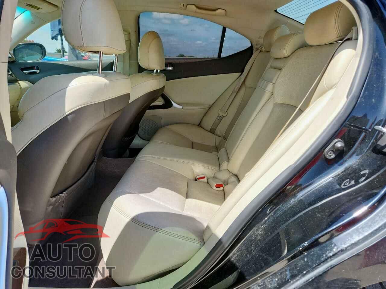 LEXUS IS 2011 - JTHBF5C24B5144155