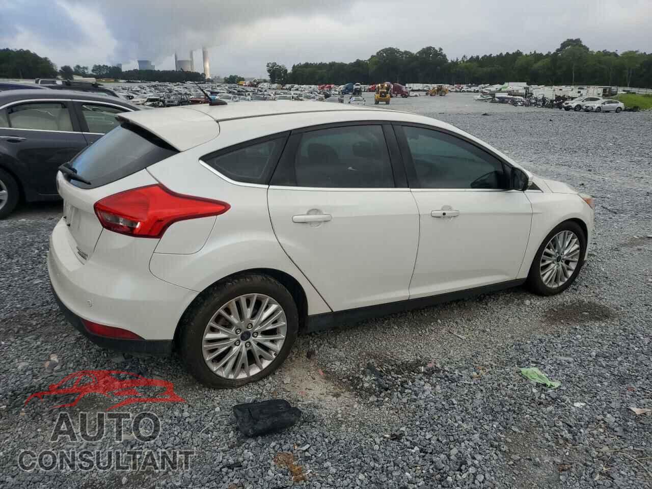 FORD FOCUS 2016 - 1FADP3N22GL292399