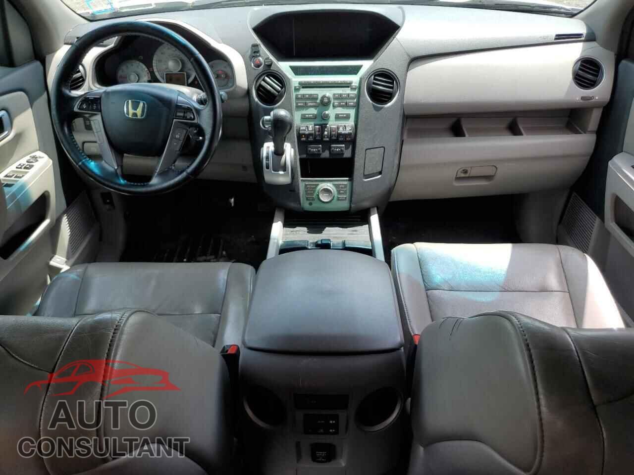 HONDA PILOT 2011 - 5FNYF4H73BB023934