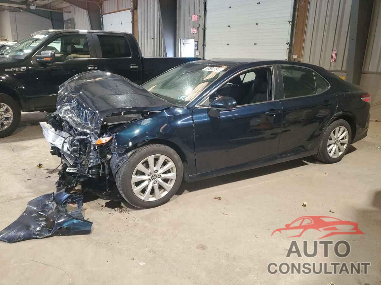 TOYOTA CAMRY 2018 - 4T1B11HK9JU563183