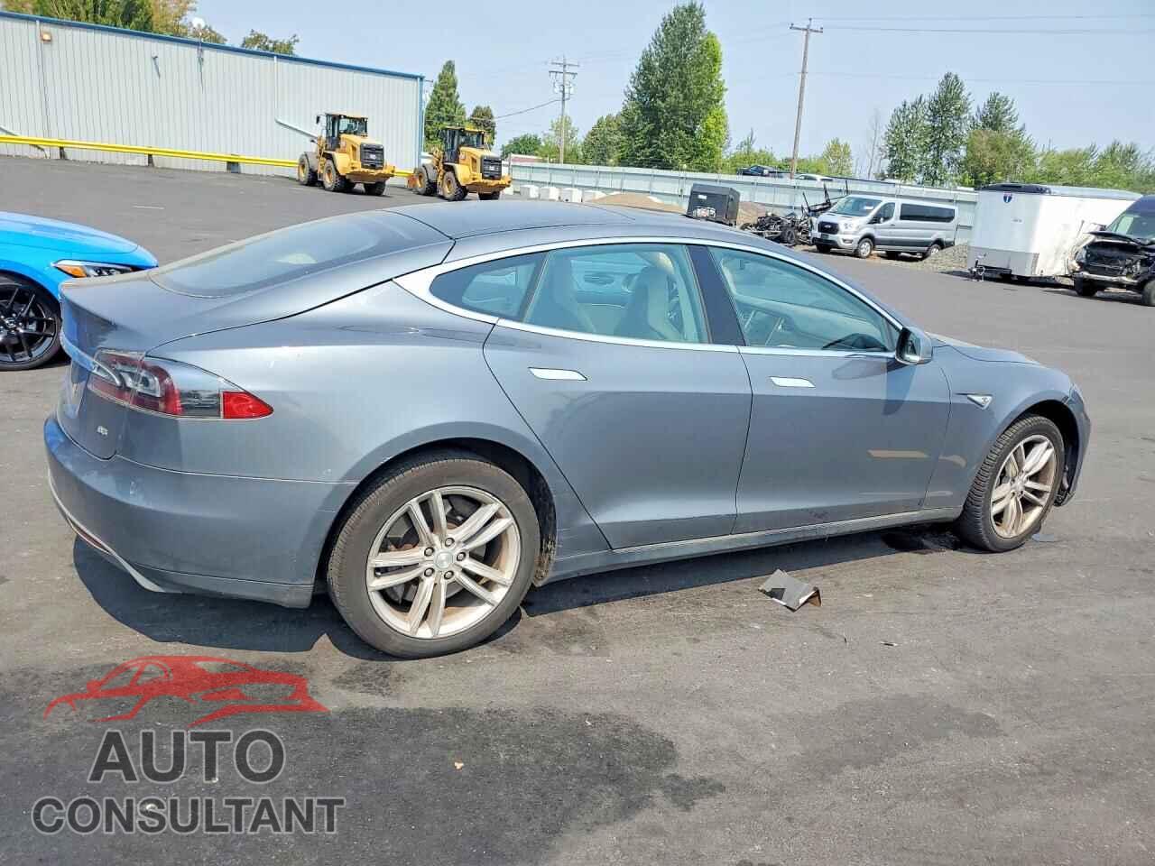 TESLA MODEL S 2013 - 5YJSA1CN6DFP18324
