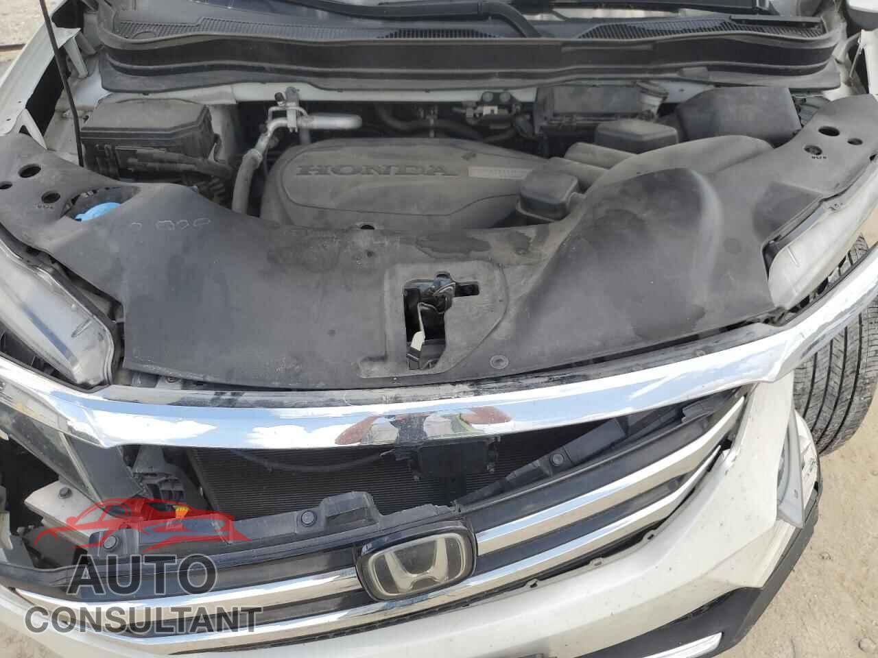 HONDA PILOT 2017 - 5FNYF6H05HB105283