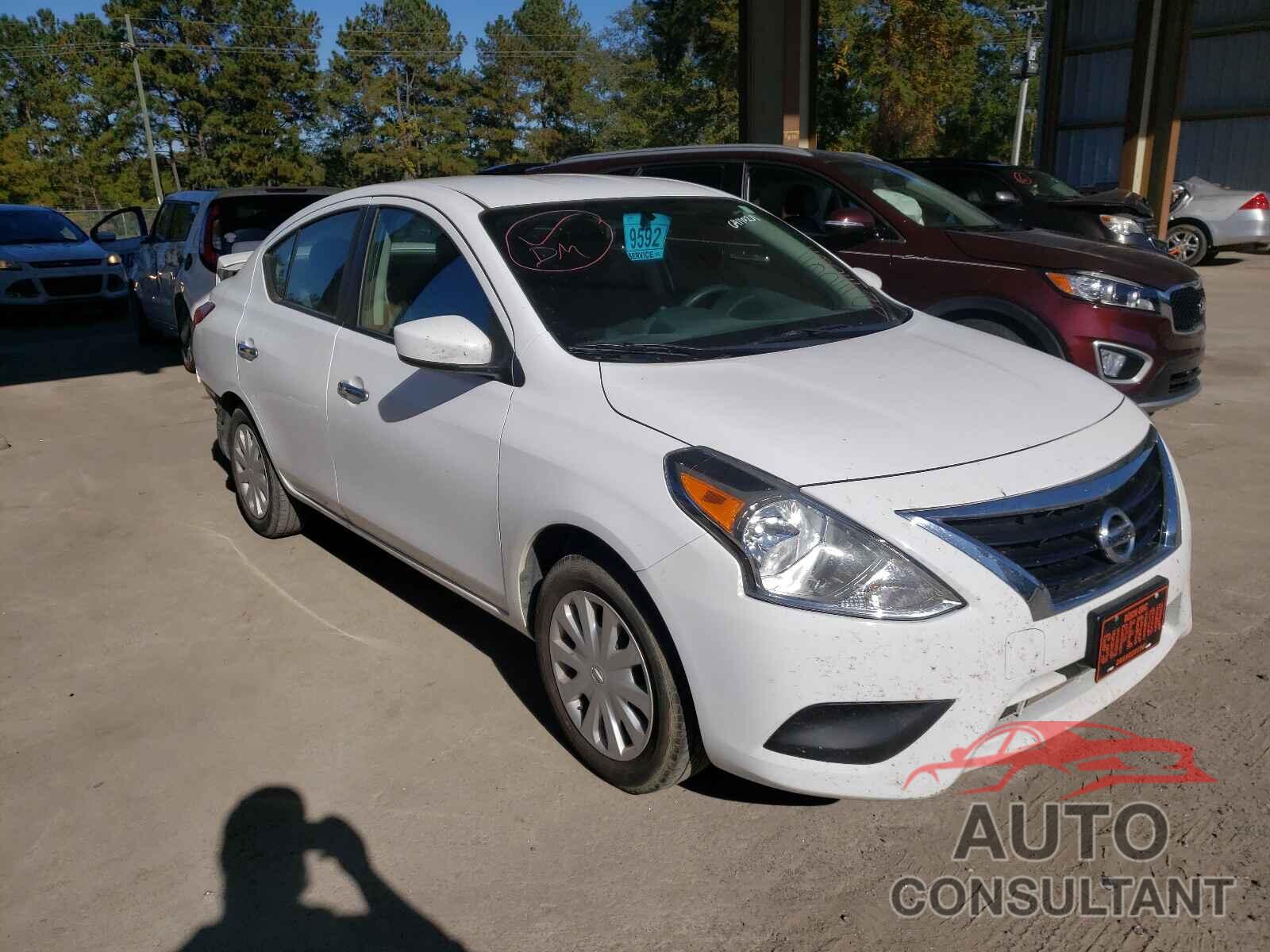 NISSAN VERSA 2017 - 3N1CN7APXHL849010