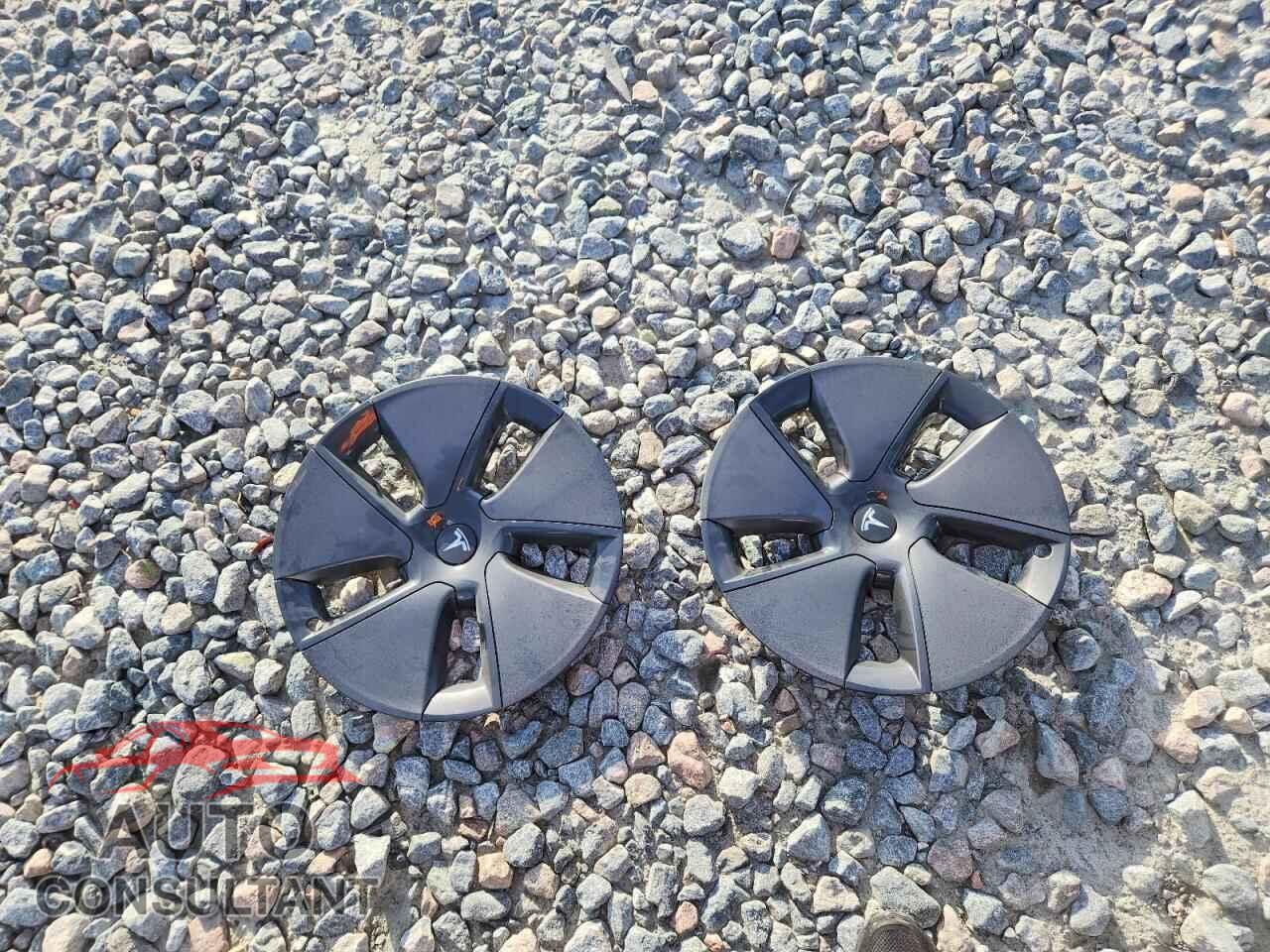 TESLA MODEL 3 2021 - 5YJ3E1EA3MF047522