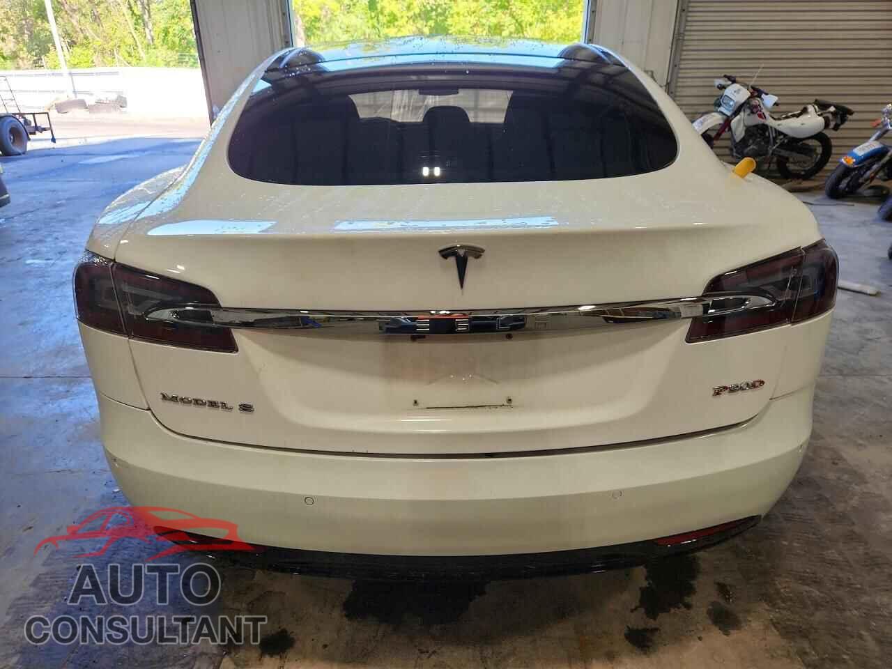 TESLA MODEL S 2016 - 5YJSA1E4XGF131505