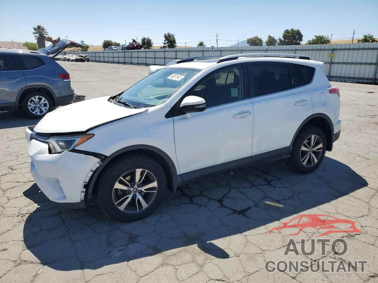 TOYOTA RAV4 2018 - JTMRFREV2JJ180298