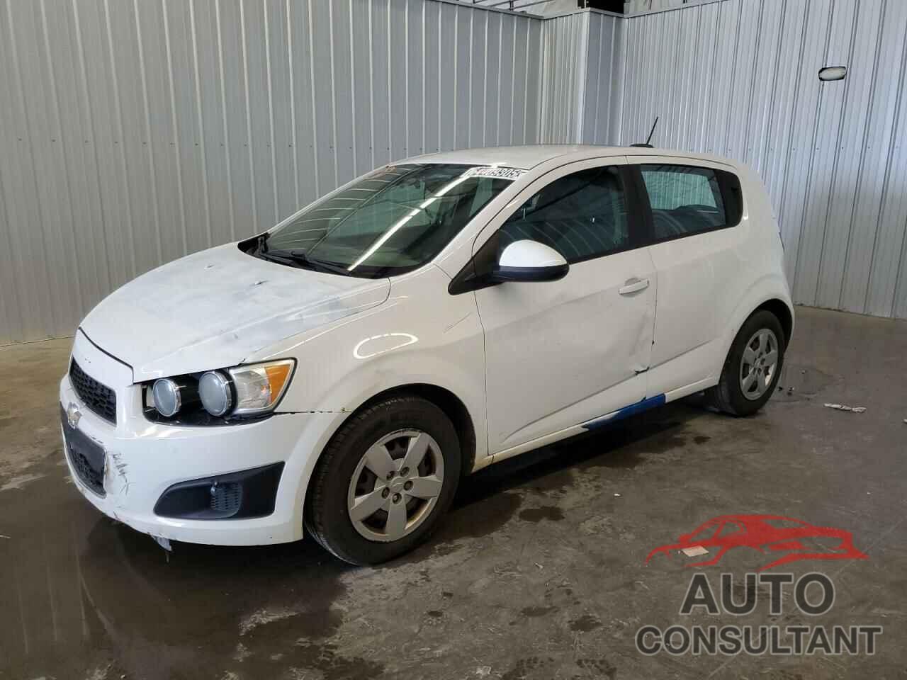 CHEVROLET SONIC 2015 - 1G1JA6SH1F4201116