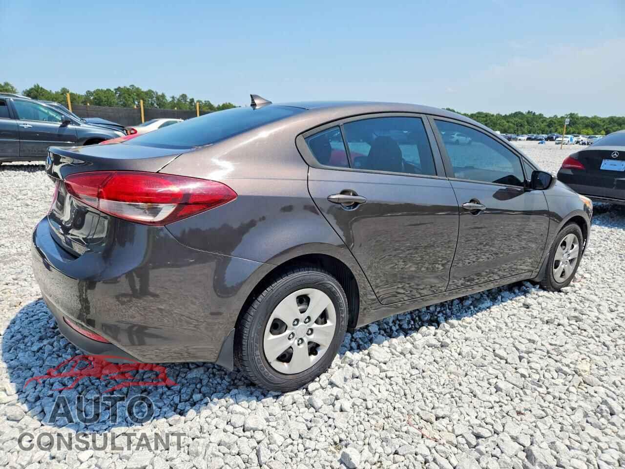 KIA FORTE 2018 - 3KPFK4A73JE175357