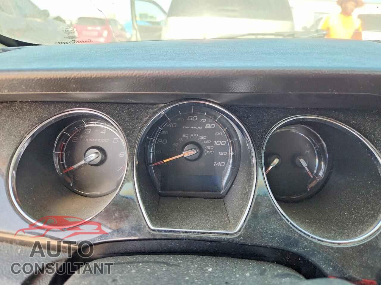 FORD TAURUS 2011 - 1FAHP2FW4BG106327