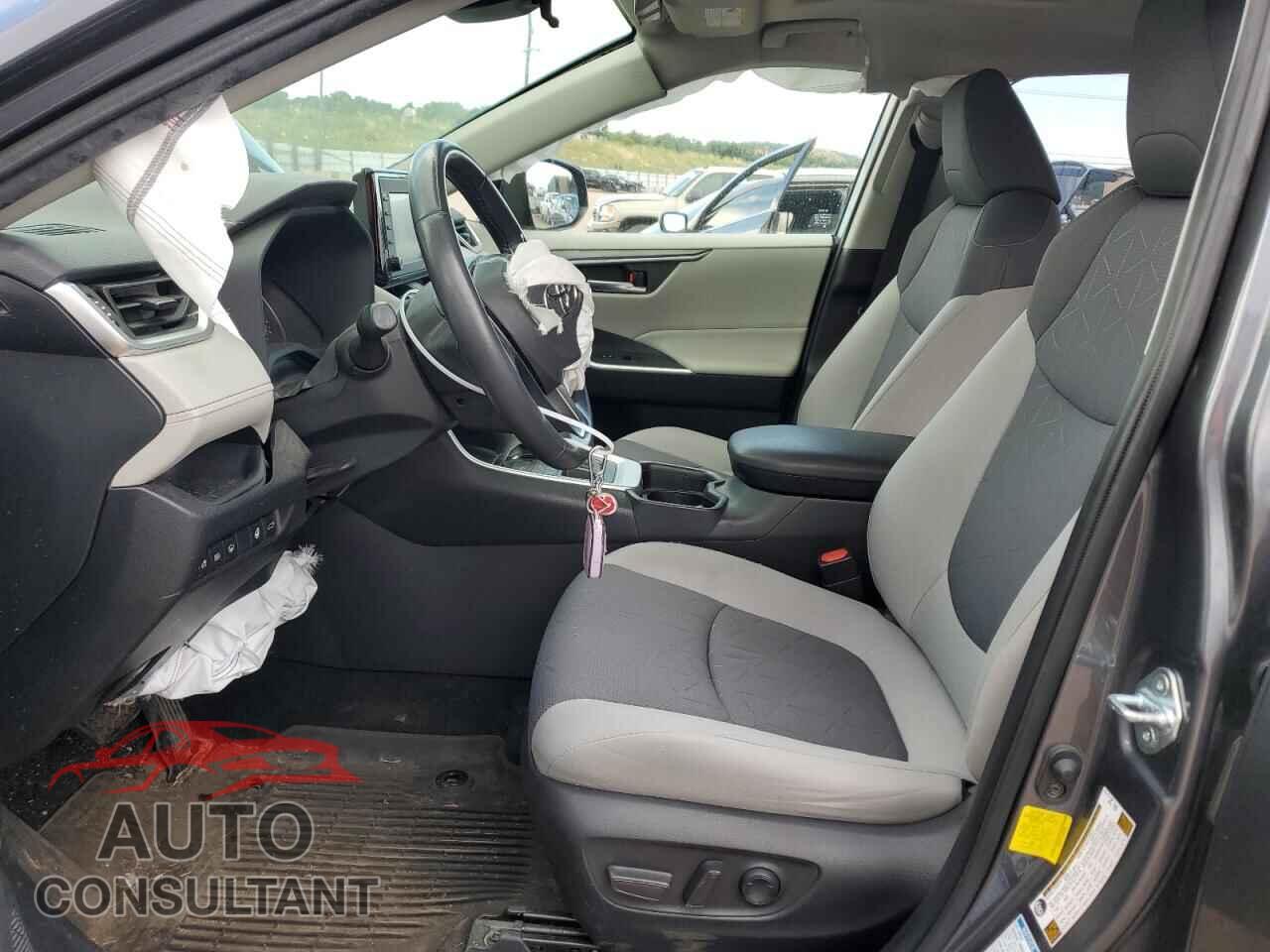 TOYOTA RAV4 2020 - JTMP1RFV3LD059768