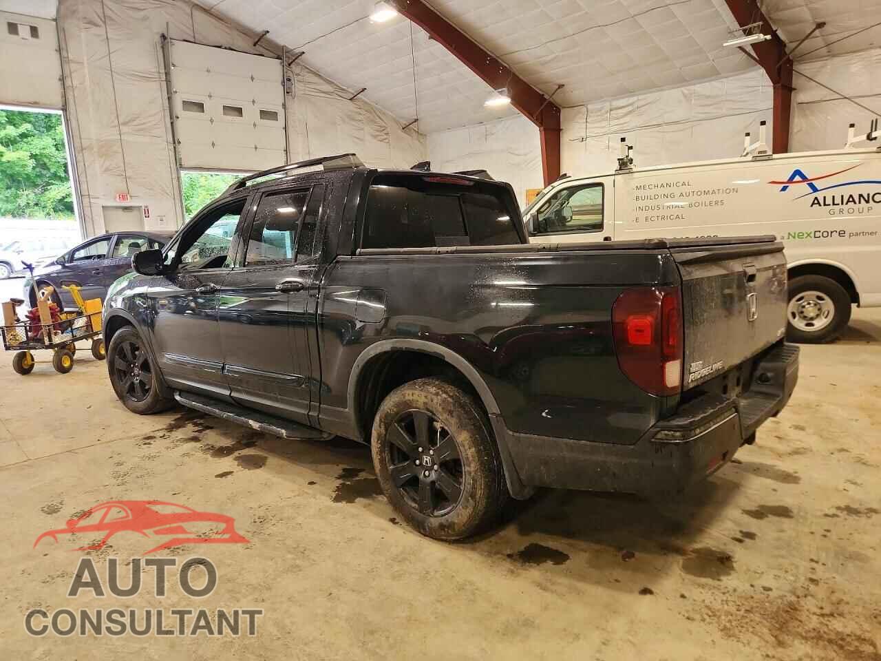 HONDA RIDGELINE 2017 - 5FPYK3F84HB007176