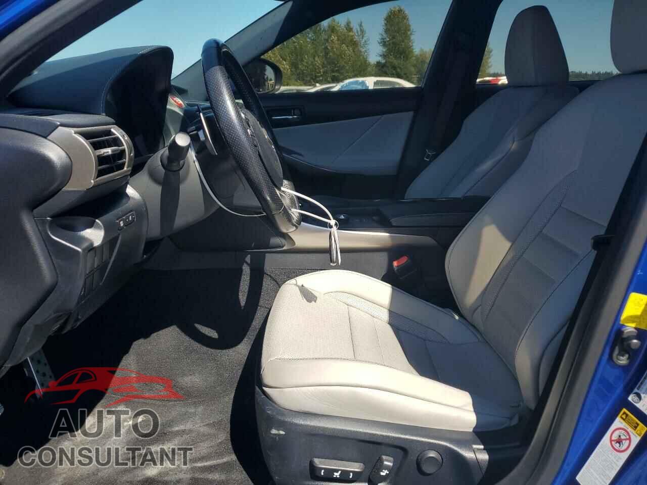 LEXUS IS 2016 - JTHCM1D23G5002159
