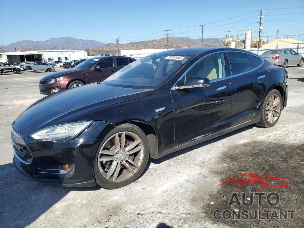 TESLA MODEL S 2013 - 5YJSA1CG5DFP11270