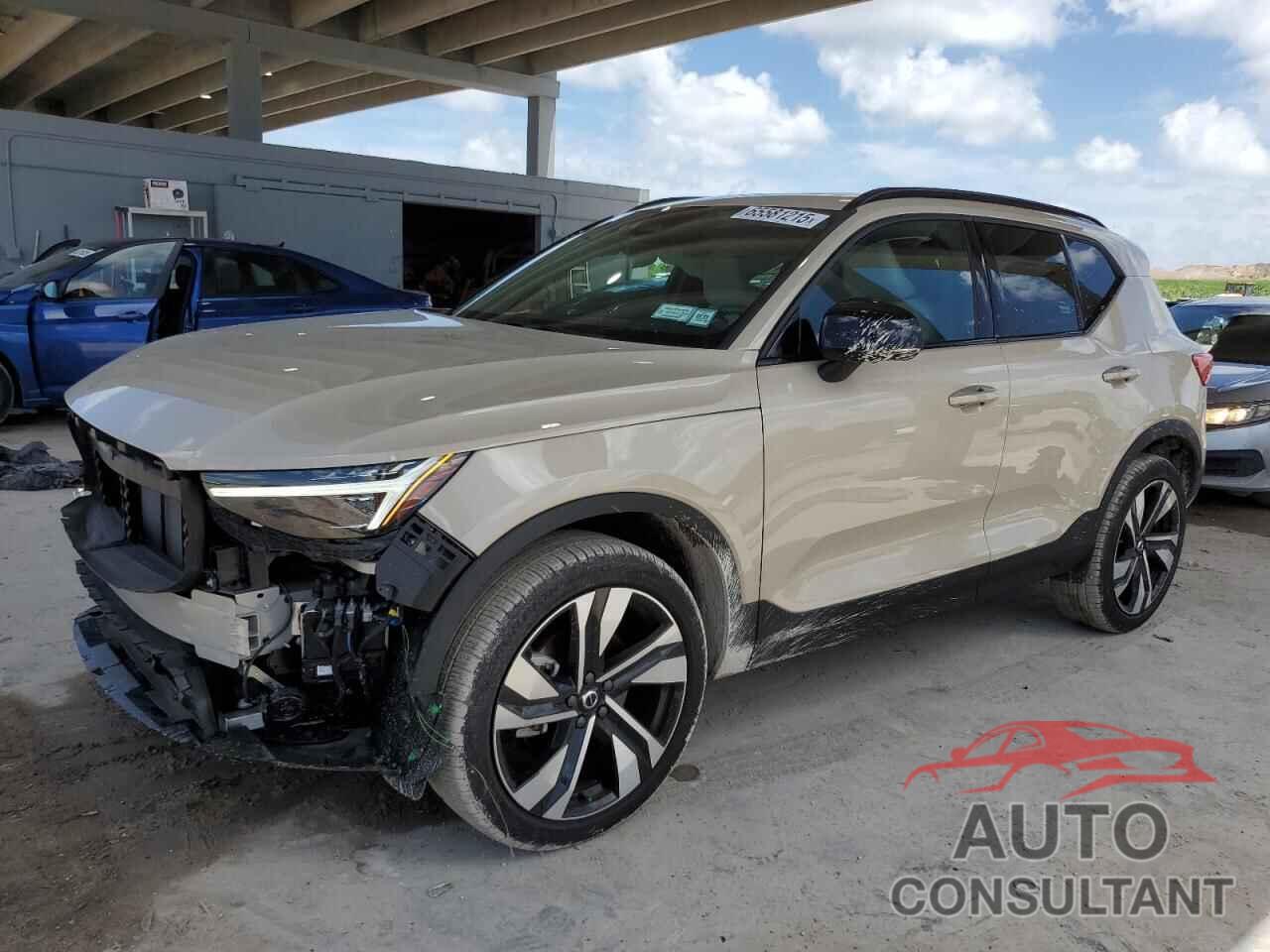 VOLVO XC40 PLUS 2025 - YV4L12UC2S2452420