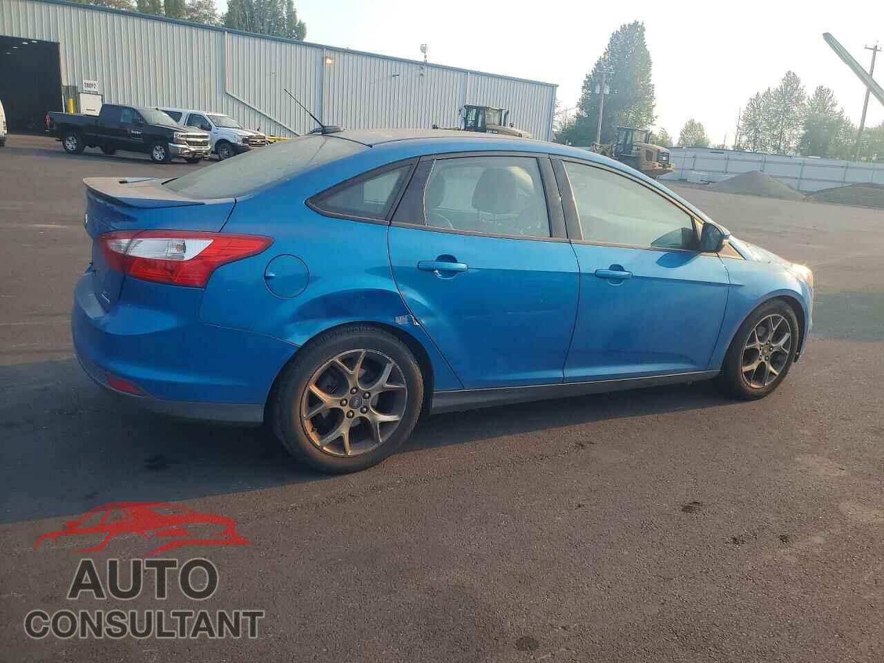 FORD FOCUS 2014 - 1FADP3F2XEL143394