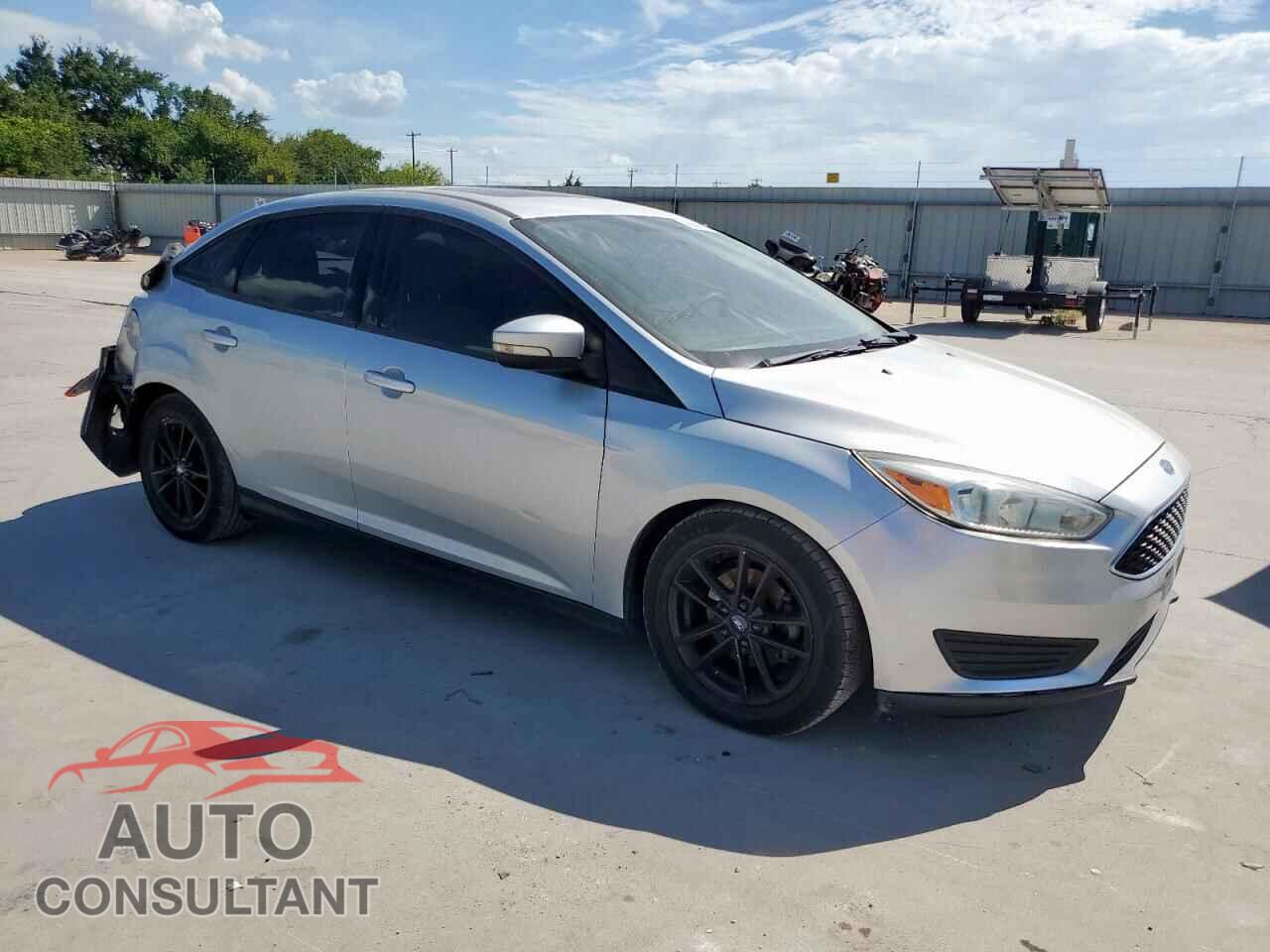 FORD FOCUS 2015 - 1FADP3F25FL243811