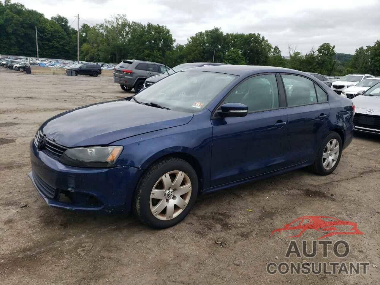 VOLKSWAGEN JETTA 2011 - 3VWDZ7AJ9BM012040