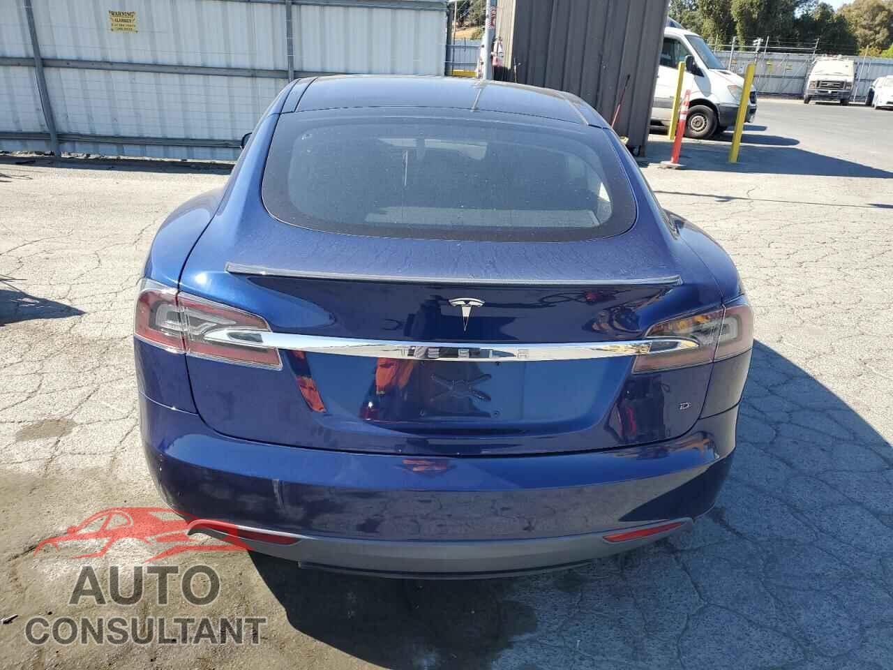 TESLA MODEL S 2015 - 5YJSA1E24FF118343