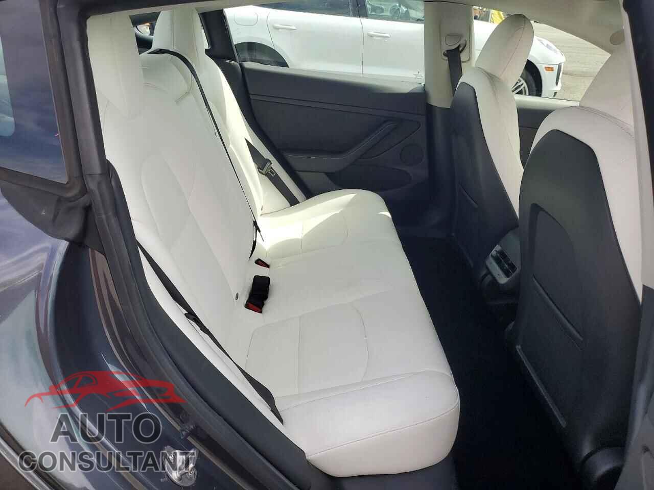 TESLA MODEL 3 2022 - 5YJ3E1EB2NF136752