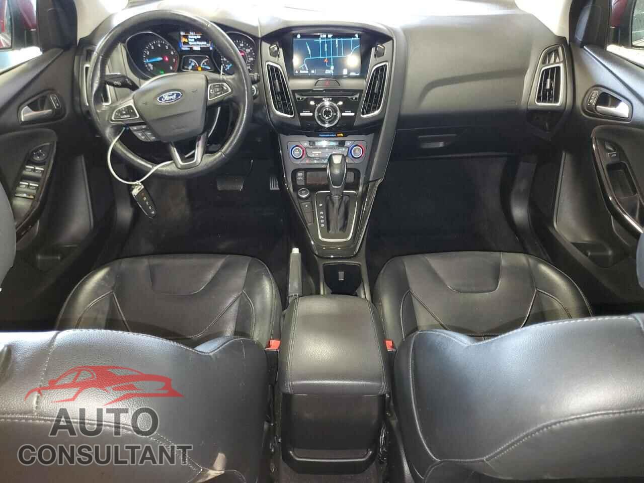 FORD FOCUS 2017 - 1FADP3N26HL346420