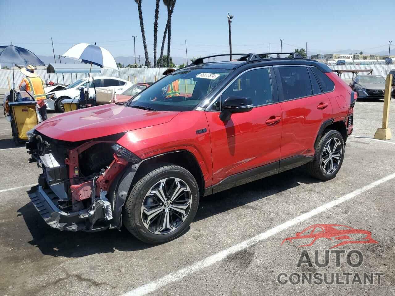 TOYOTA RAV4 2022 - JTMEB3FV0ND108641