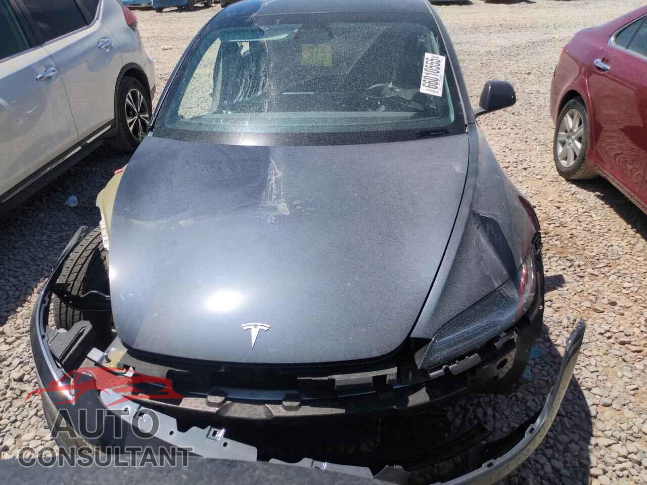 TESLA MODEL 3 2024 - 5YJ3E1EA8RF765753