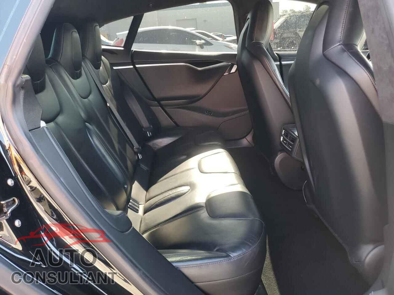 TESLA MODEL S 2015 - 5YJSA1S25FF097331