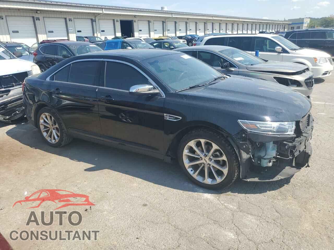 FORD TAURUS 2018 - 1FAHP2F84JG107610