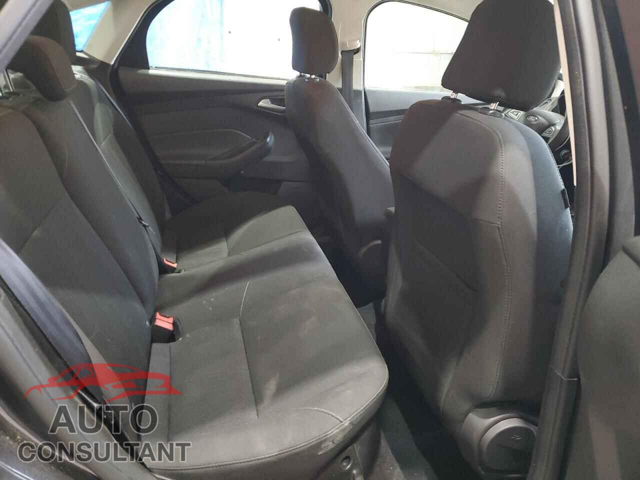 FORD FOCUS 2016 - 1FADP3F23GL292149