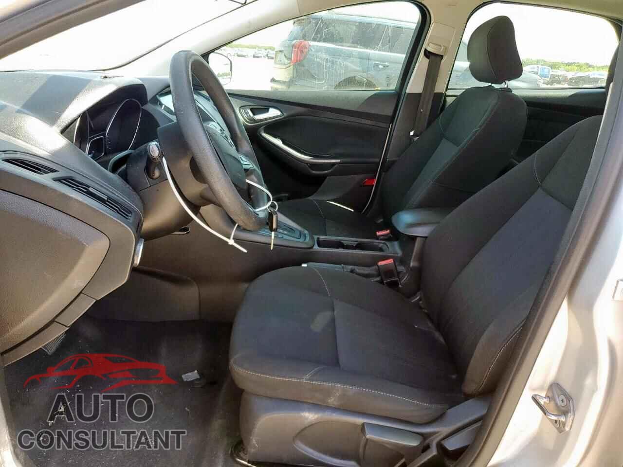FORD FOCUS 2017 - 1FADP3H28HL266743