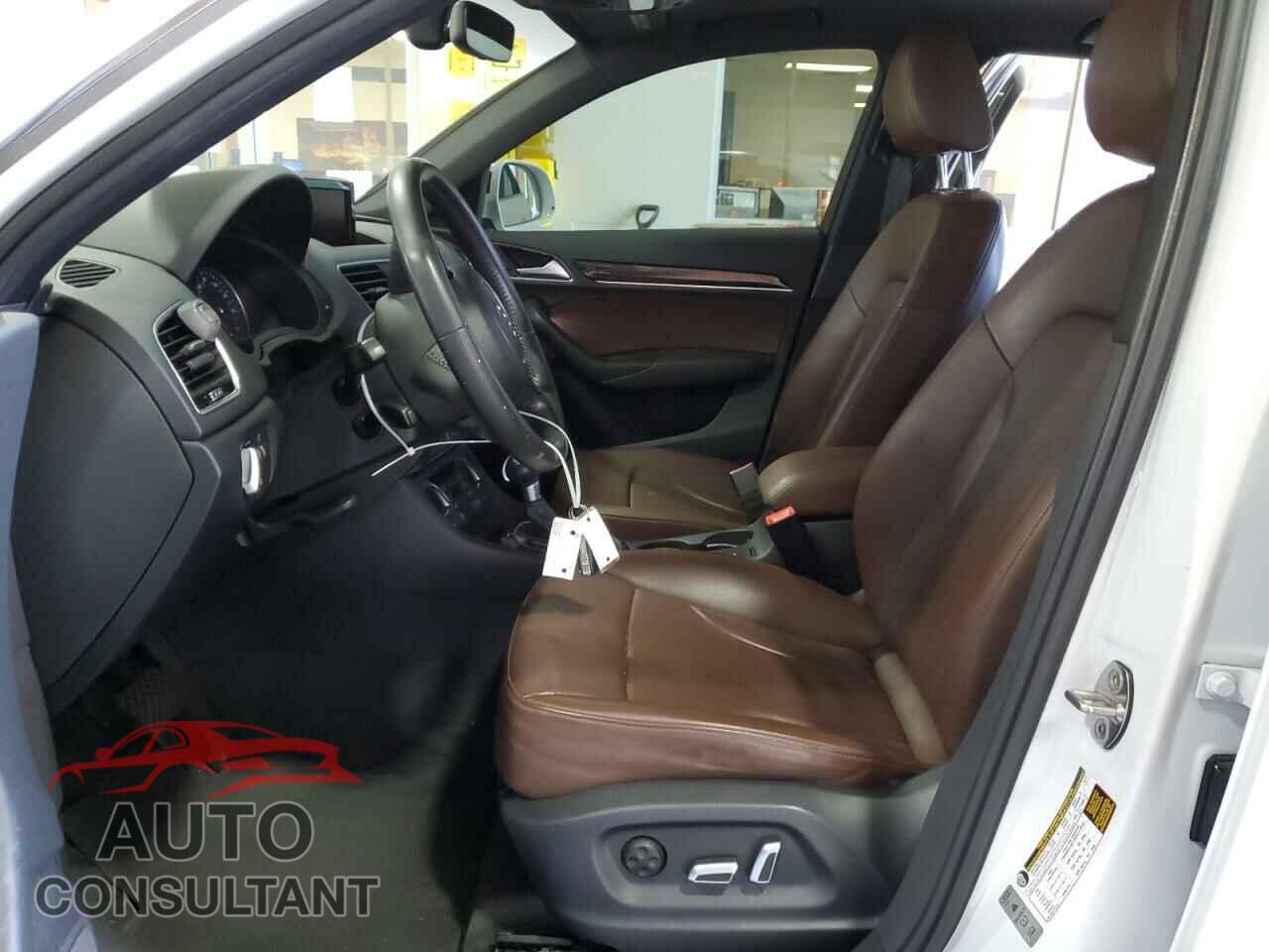 AUDI Q3 2016 - WA1EFCFS7GR019918