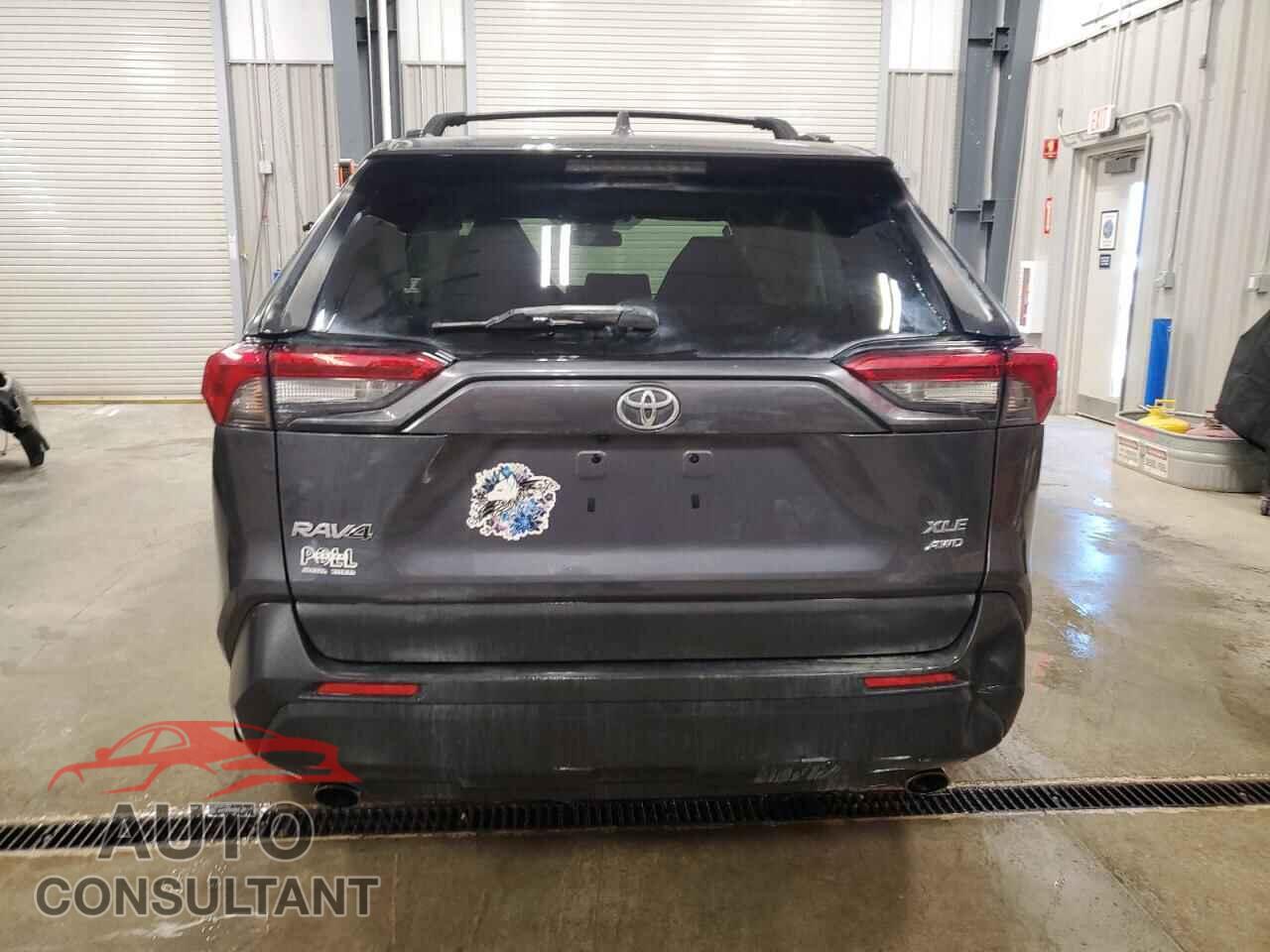 TOYOTA RAV4 2019 - JTMP1RFV0KD047057
