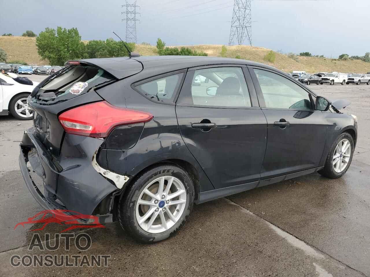 FORD FOCUS 2017 - 1FADP3K28HL247912