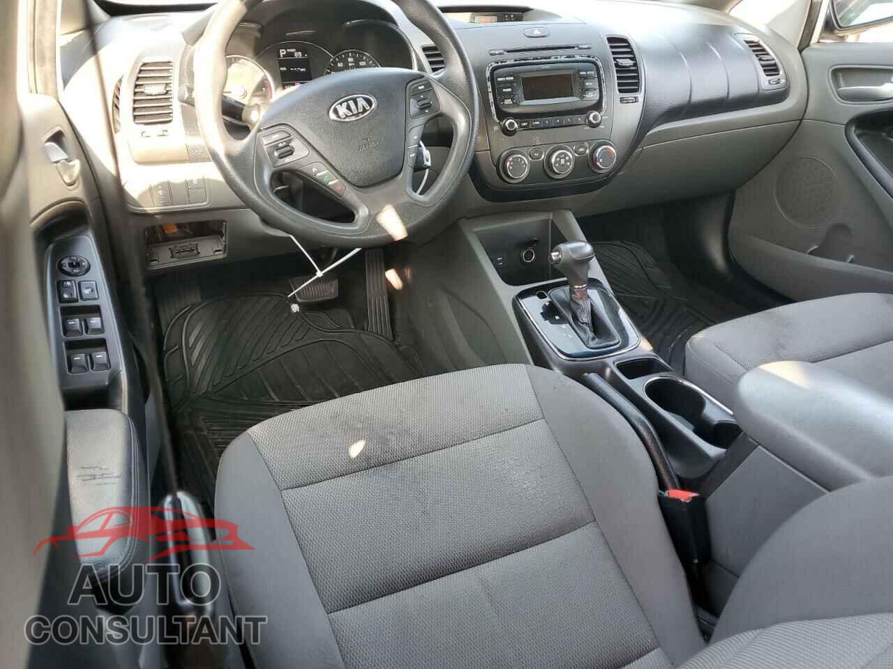 KIA FORTE 2017 - 3KPFK4A7XHE015017