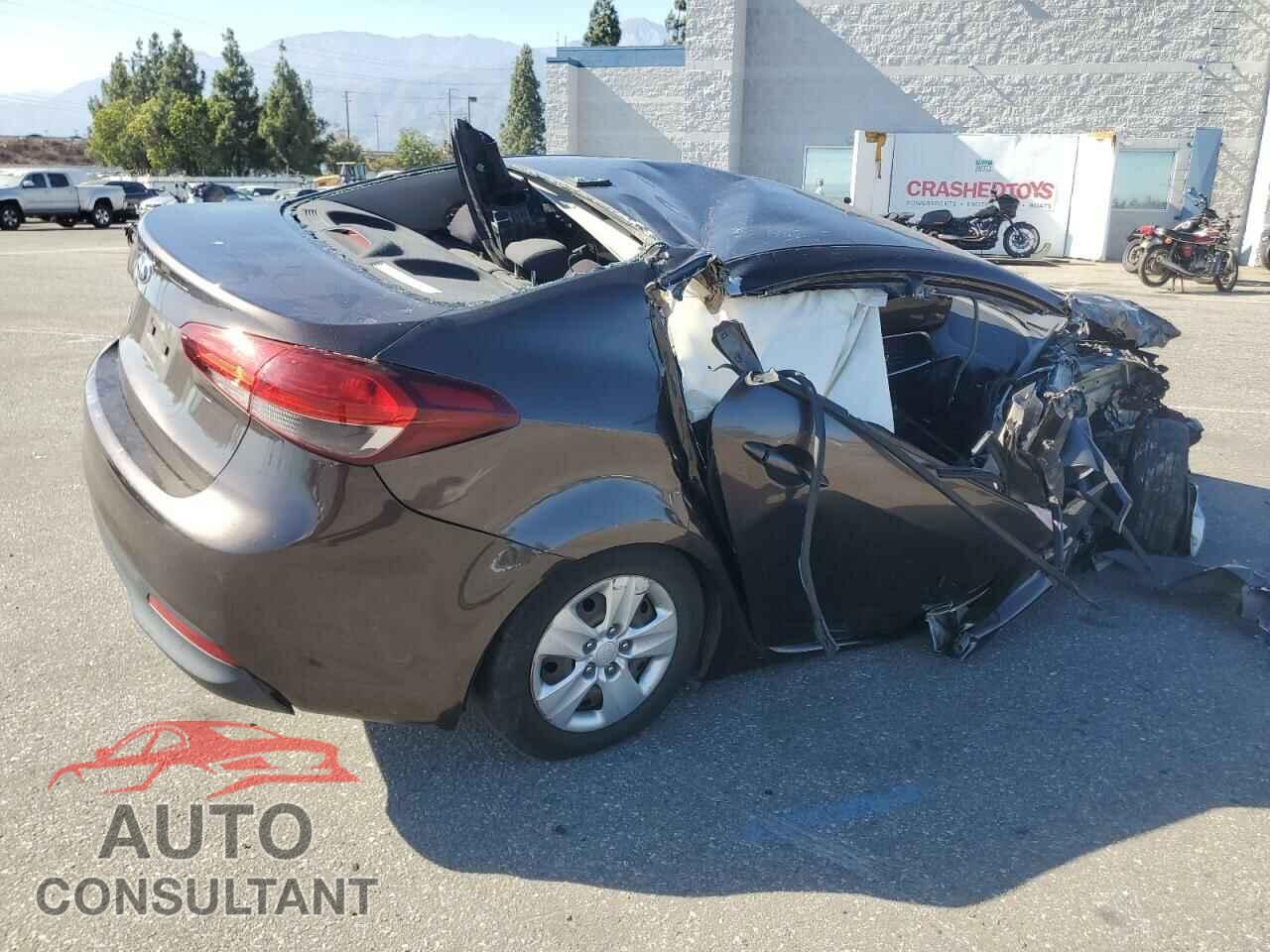 KIA FORTE 2017 - 3KPFL4A79HE126848